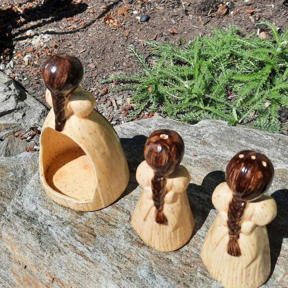 Vintage Cornhusk Ceramic S&P Shakers with Sponge Holder - Picture 6 of 6